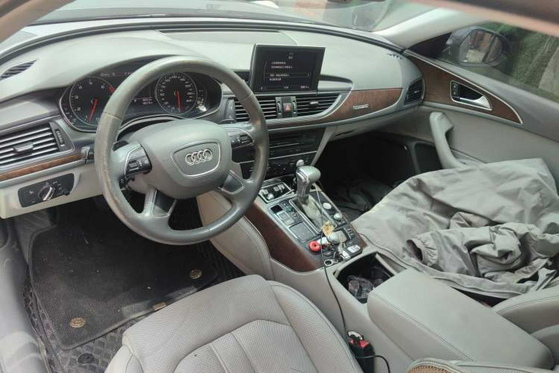 Used Audi A6L 2012 50 TFSI quattro Luxury Model Center Console