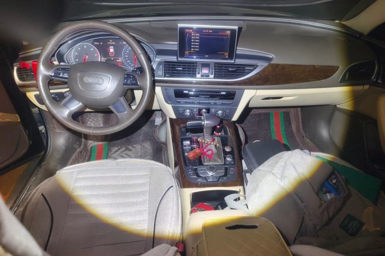 Used Audi A6L 2012 30 FSI Technology Edition Center Console