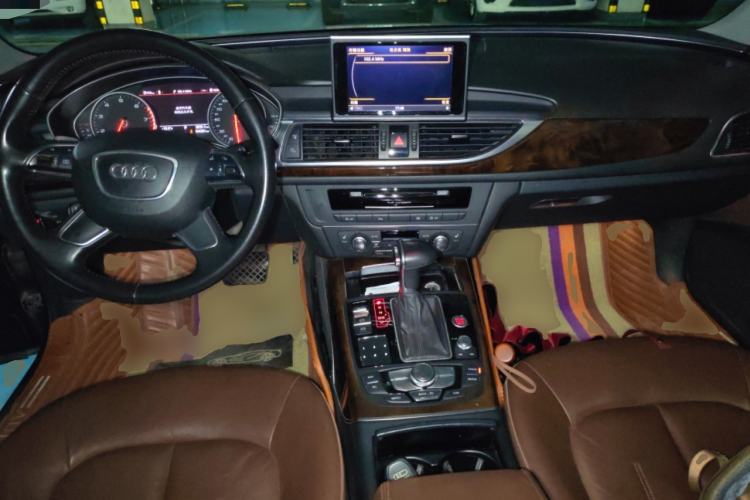 Used Audi A6L 2012 30 FSI Luxury Model Center Console
