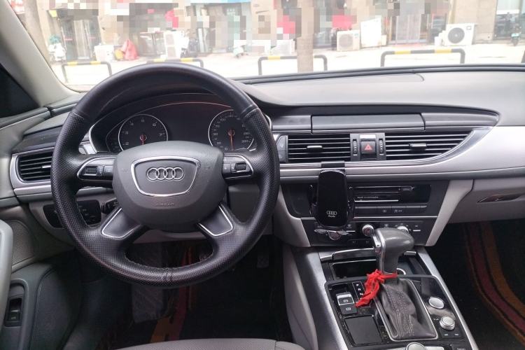 Used Audi A6L 2012 TFSI Standard Model Center Console