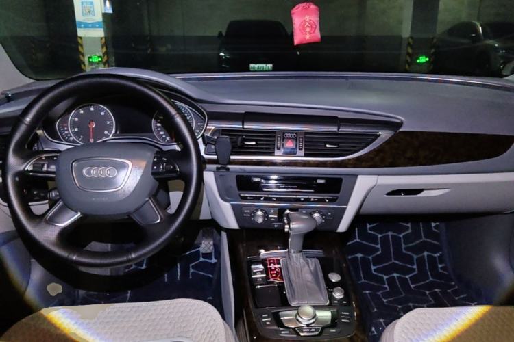 Used Audi A6L 2012 30 FSI Technology Edition Center Console