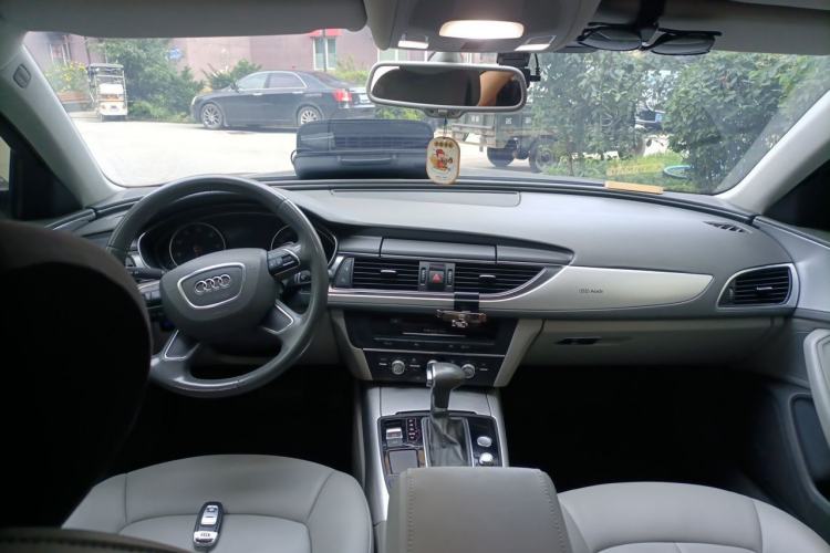 Used Audi A6L 2012 TFSI Standard Model Center Console