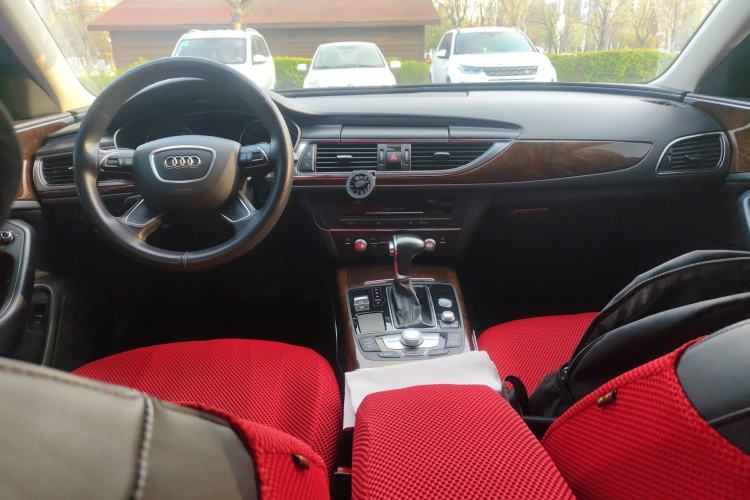 Used Audi A6L 2012 30 FSI Comfort Model Center Console
