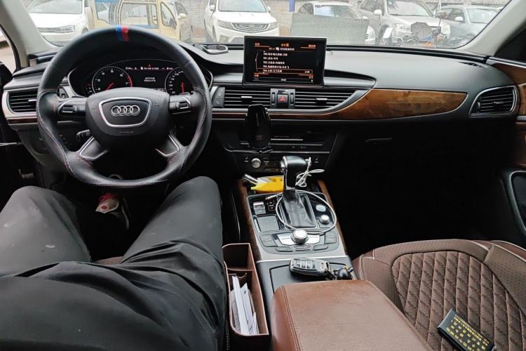 Used Audi A6L 2012 30 FSI Technology Edition Center Console