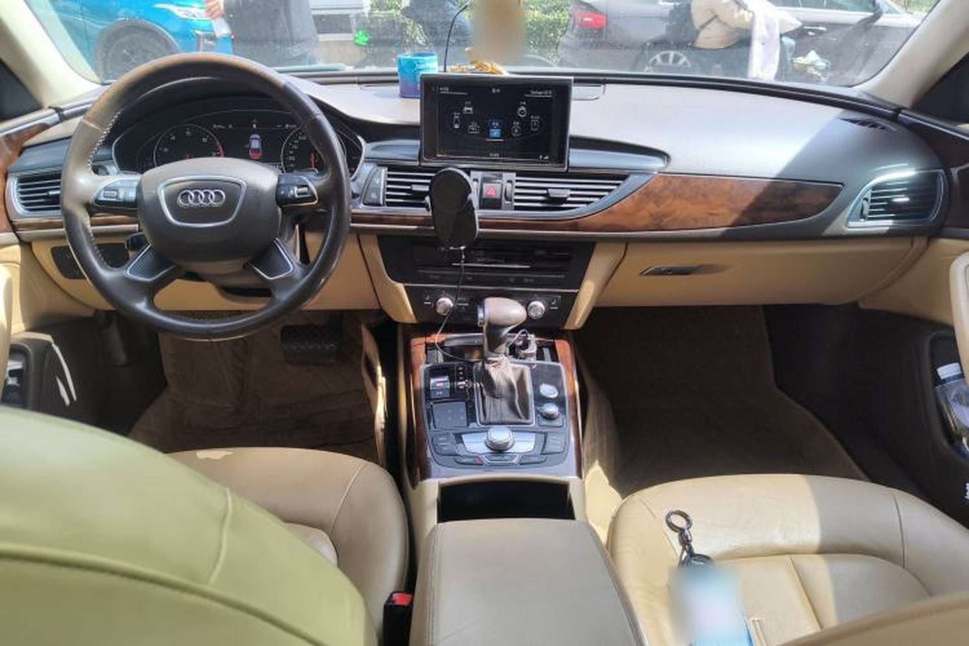 Used Audi A6L 2012 30 FSI Comfort Model Center Console