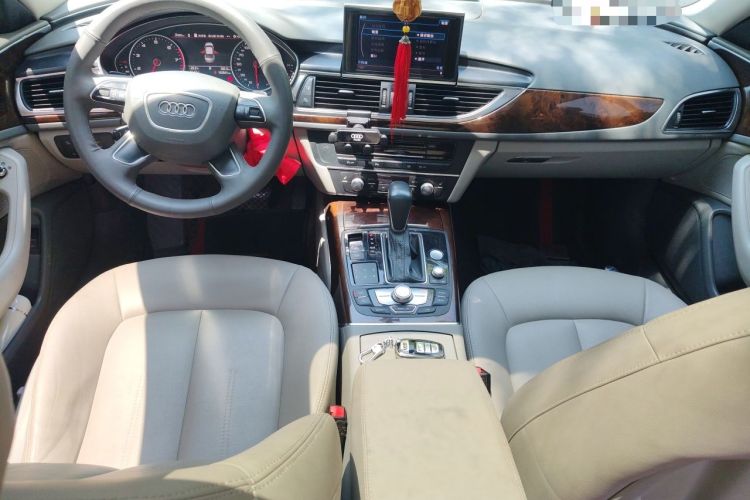 Used Audi A6L 2012 30 FSI Comfort Model Center Console