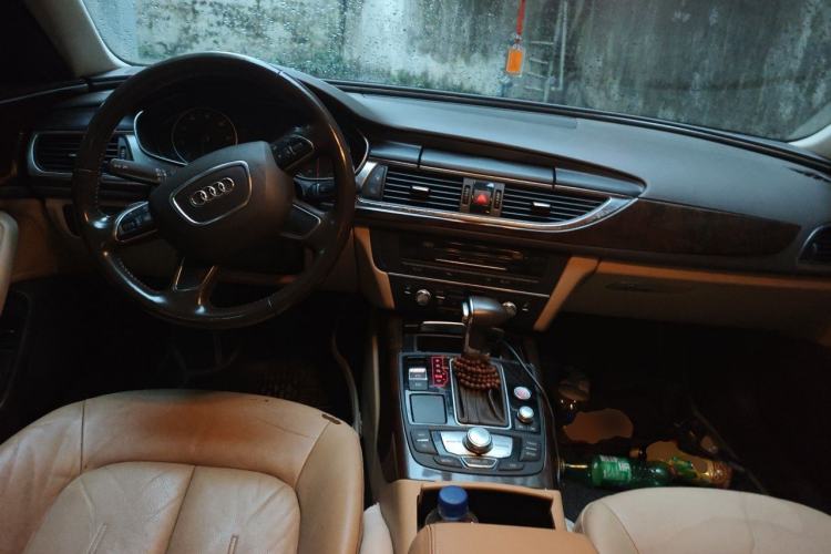 Used Audi A6L 2012 TFSI Comfort Model Center Console