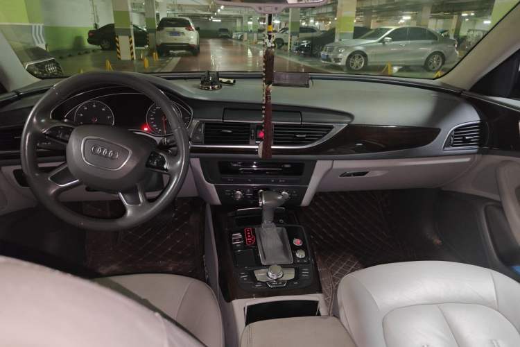 Used Audi A6L 2012 TFSI Standard Model Center Console