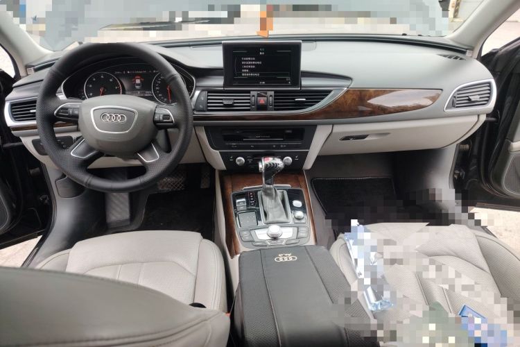 Used Audi A6L 2012 35 FSI Comfort Model Center Console