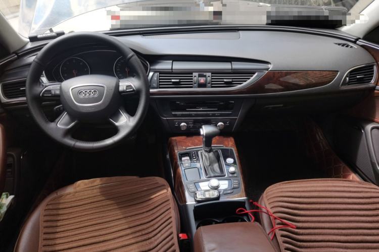Used Audi A6L 2012 30 FSI Luxury Model Center Console