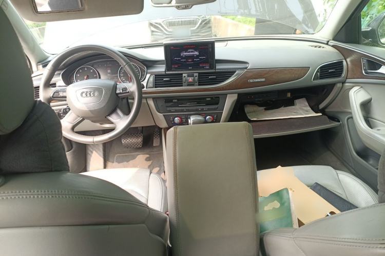 Used Audi A6L 2012 50 TFSI quattro Luxury Model Center Console