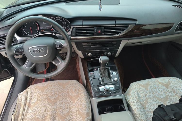 Used Audi A6L 2012 35 FSI Luxury Model Center Console