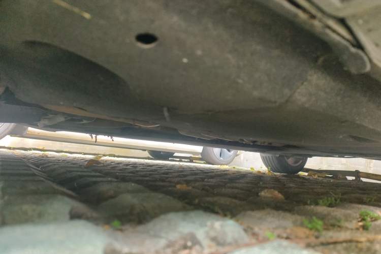 Used Audi A6L 2012 30 FSI Comfort Model Chassis Front Left