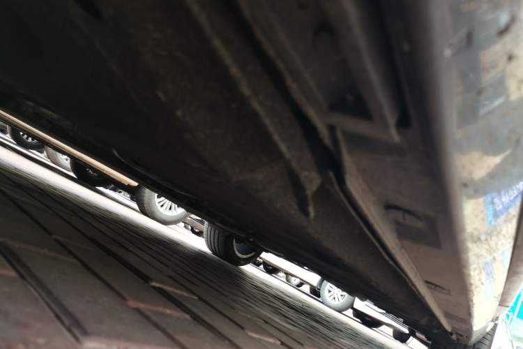 Used Audi A6L 2012 TFSI Standard Model Chassis Front Left