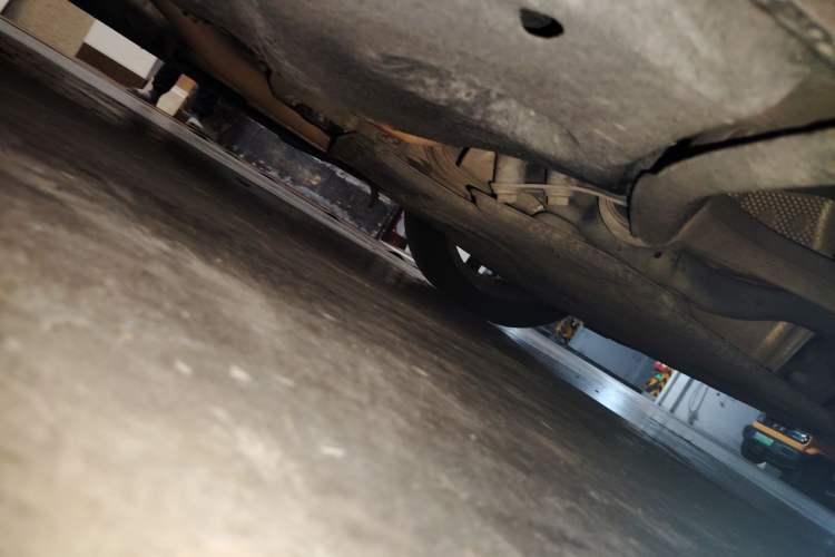 Used Audi A6L 2012 35 FSI Comfort Model Chassis Front Right