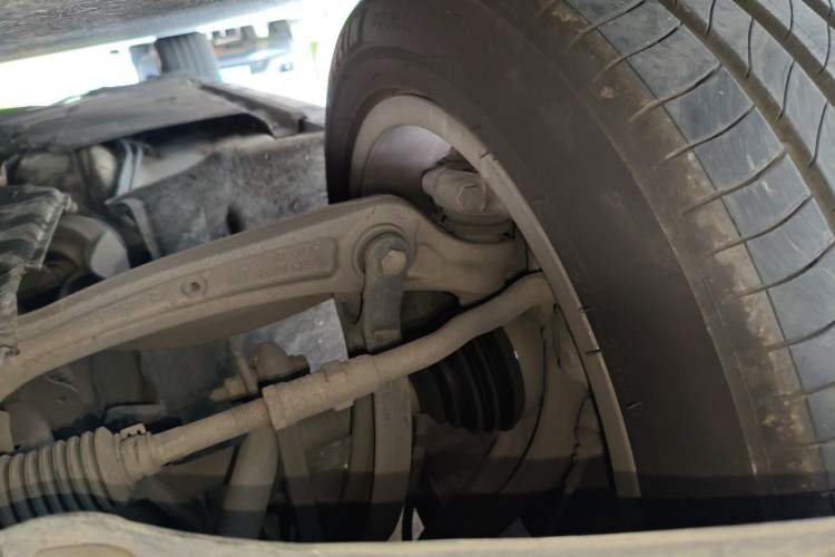 Used Audi A6L 2012 30 FSI Comfort Model Chassis Front Right