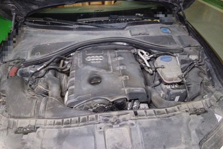 Used Audi A6L 2012 TFSI Standard Model Engine Bay