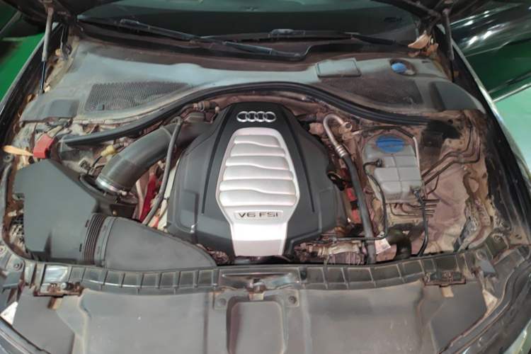 Used Audi A6L 2012 30 FSI Comfort Model Engine Bay