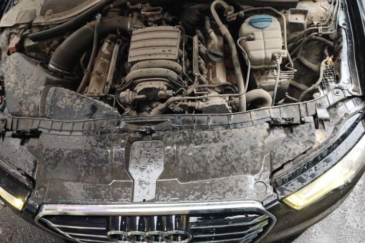 Used Audi A6L 2012 30 FSI Comfort Model Engine Bay