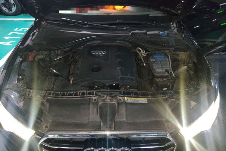 Used Audi A6L 2012 TFSI Standard Model Engine Bay