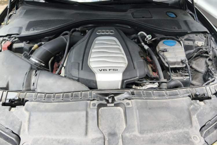 Used Audi A6L 2012 30 FSI Comfort Model Engine Bay