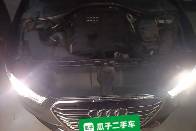 Used Audi A6L 2012 TFSI Standard Model Engine Bay