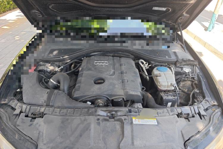 Used Audi A6L 2012 TFSI Standard Model Engine Bay