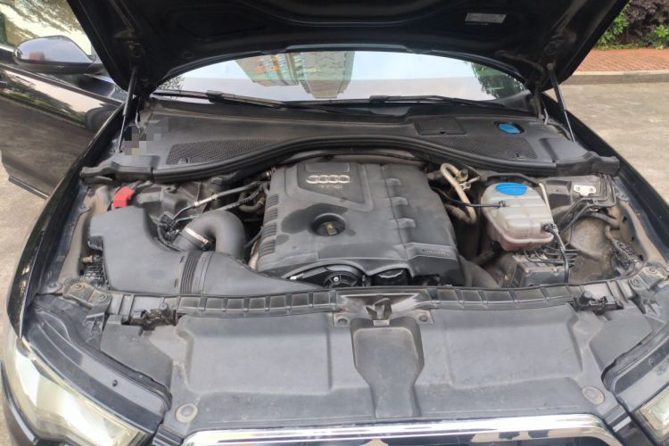 Used Audi A6L 2012 TFSI Standard Model Engine Bay