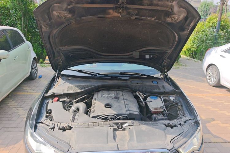Used Audi A6L 2012 TFSI Standard Model Engine Bay