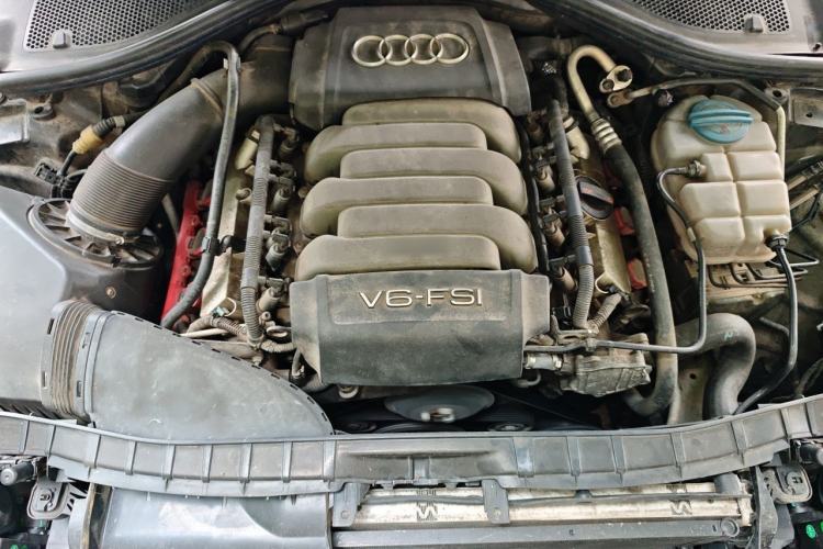 Used Audi A6L 2012 35 FSI Luxury Model Engine Bay