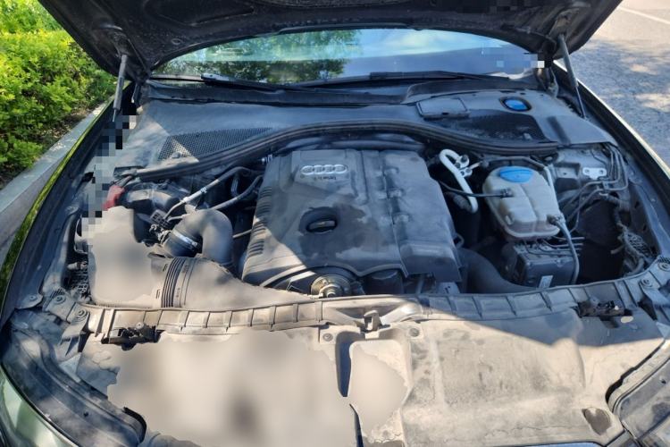 Used Audi A6L 2012 TFSI Standard Model Engine Bay