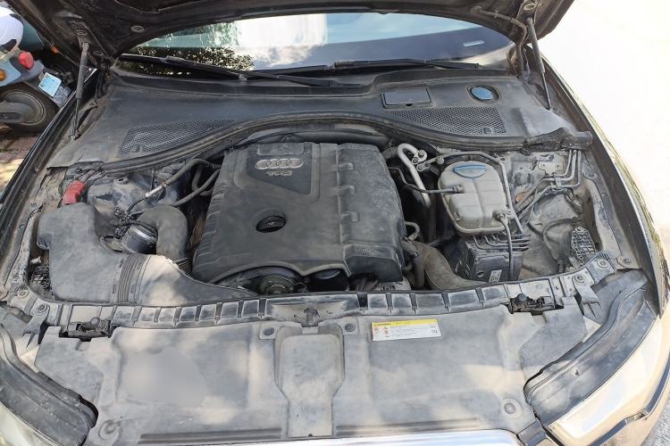 Used Audi A6L 2012 TFSI Standard Model Engine Bay