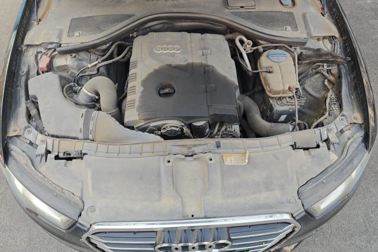 Used Audi A6L 2012 TFSI Standard Model Engine Bay