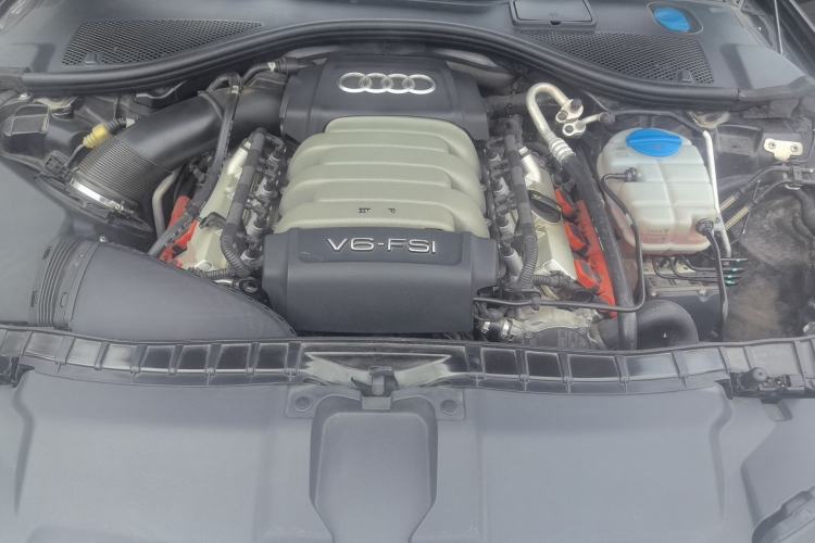 Used Audi A6L 2012 35 FSI Luxury Model Engine Bay
