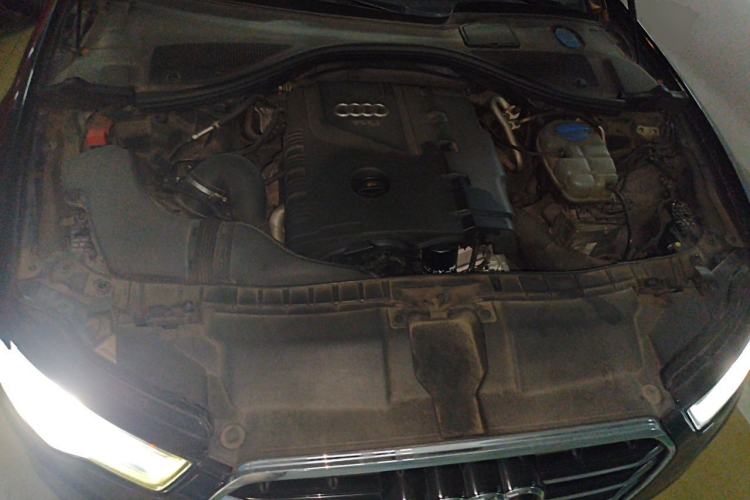Used Audi A6L 2012 TFSI Standard Model Engine Bay