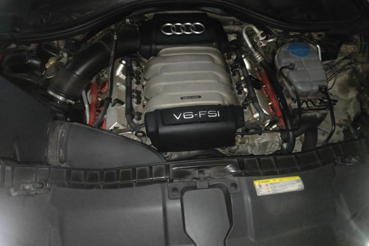 Used Audi A6L 2012 35 FSI Luxury Model Engine Bay