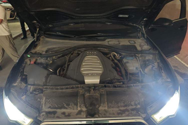 Used Audi A6L 2012 30 FSI Comfort Model Engine Bay