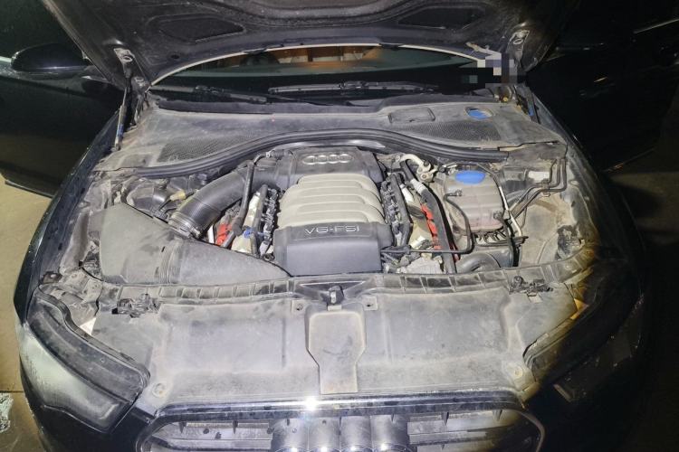 Used Audi A6L 2012 35 FSI Comfort Model Engine Bay