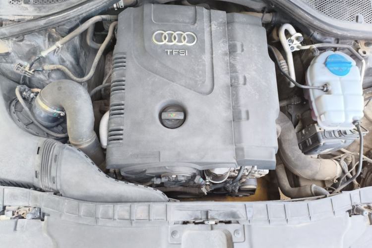 Used Audi A6L 2012 TFSI Standard Model Engine Bay