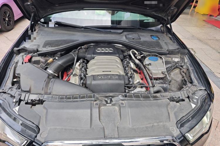 Used Audi A6L 2012 35 FSI Comfort Model Engine Bay