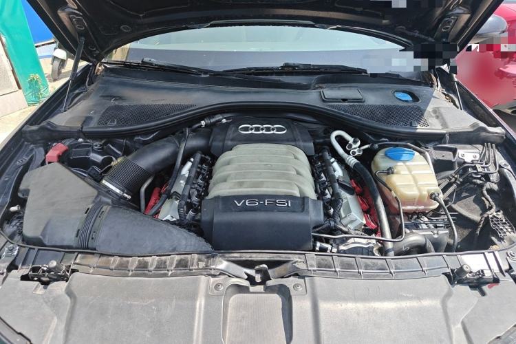 Used Audi A6L 2012 35 FSI quattro Luxury Model Engine Bay