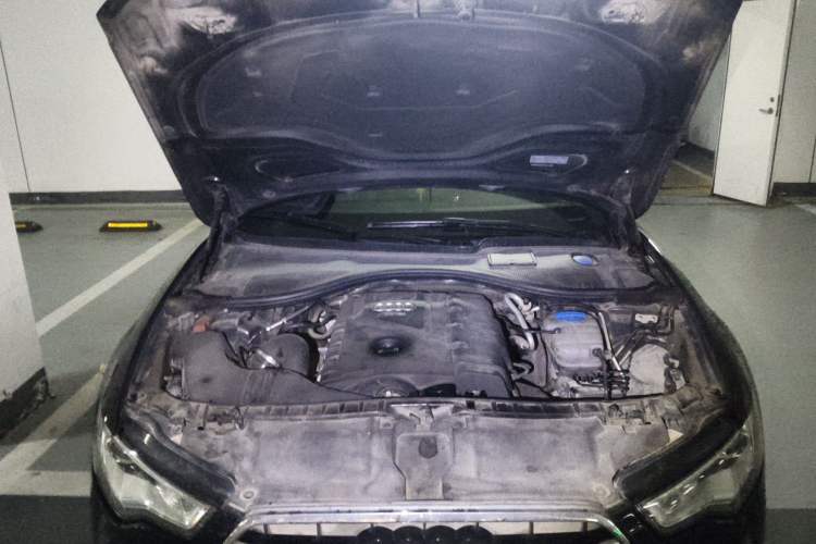 Used Audi A6L 2012 TFSI Standard Model Engine Bay