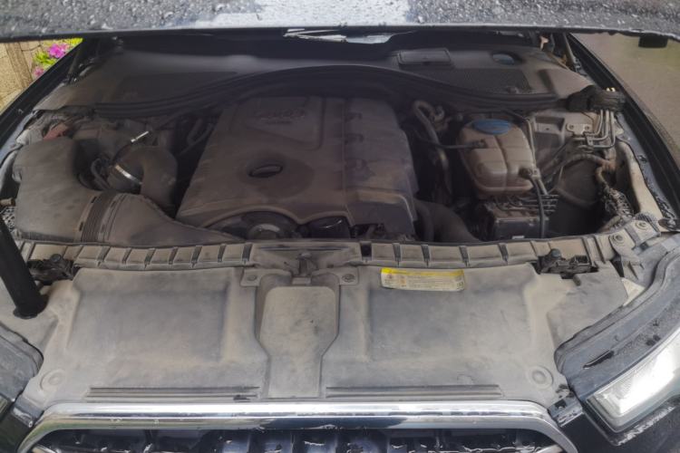 Used Audi A6L 2012 TFSI Standard Model Engine Bay