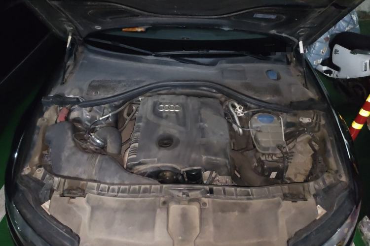 Used Audi A6L 2012 TFSI Standard Model Engine Bay