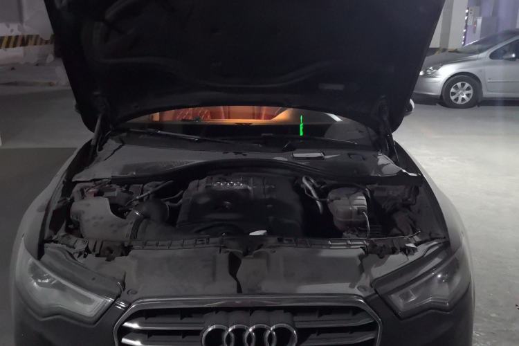 Used Audi A6L 2012 TFSI Standard Model Engine Bay