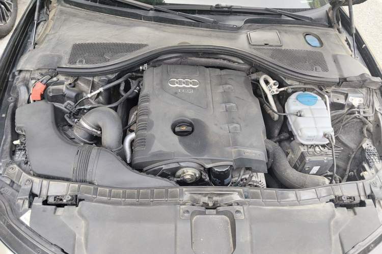 Used Audi A6L 2012 TFSI Standard Model Engine Bay