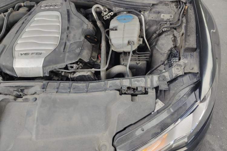 Used Audi A6L 2012 30 FSI Comfort Model Engine Bay Left