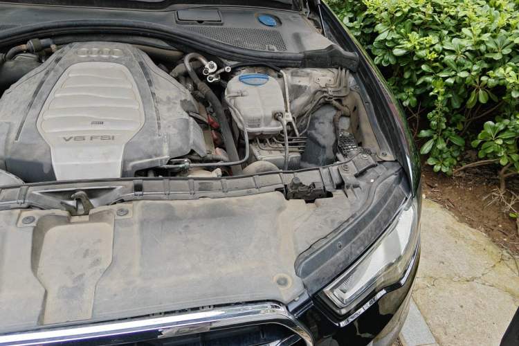 Used Audi A6L 2012 30 FSI Luxury Model Engine Bay Left