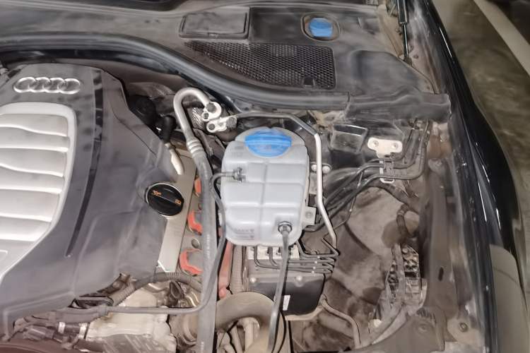 Used Audi A6L 2012 30 FSI Comfort Model Engine Bay Left