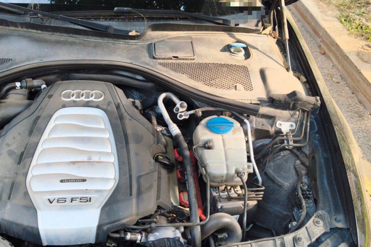 Used Audi A6L 2012 30 FSI Technology Edition Engine Bay Left